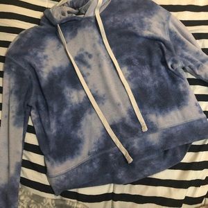 Hollister cosmic crop top!